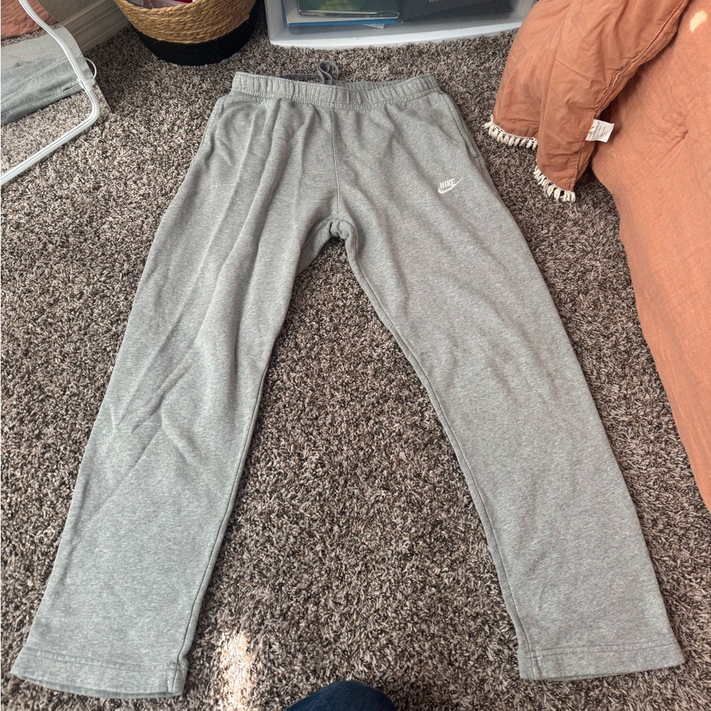 Nike Men's Gray Sweatpants